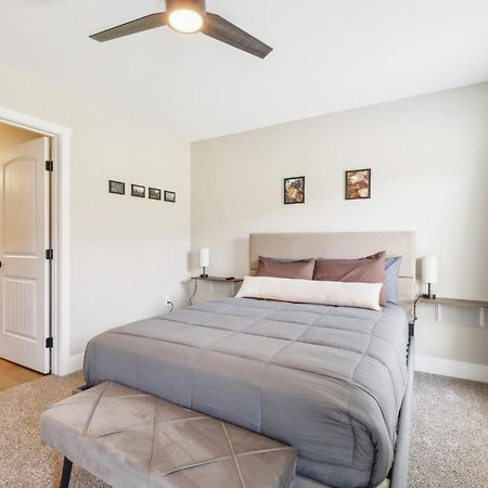A Pet Friendly Cozy Condo In Traverse City Eksteriør bilde